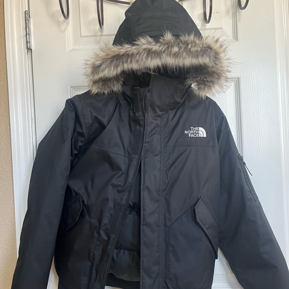 New without Tags - The North Face Kids Black Jacket- Large 14/16